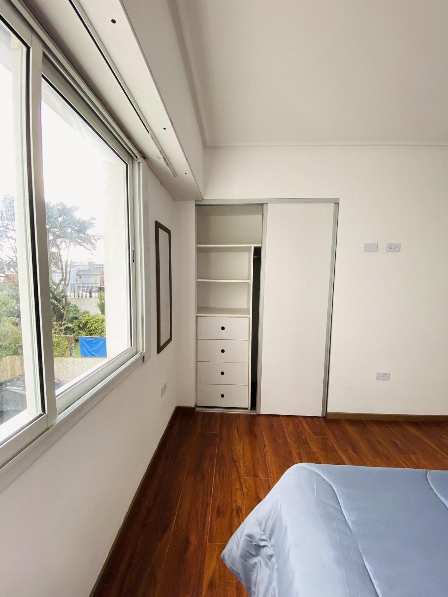 Depto Lamadrid - Zona Guemes 2 Amb Luminoso Apartamento