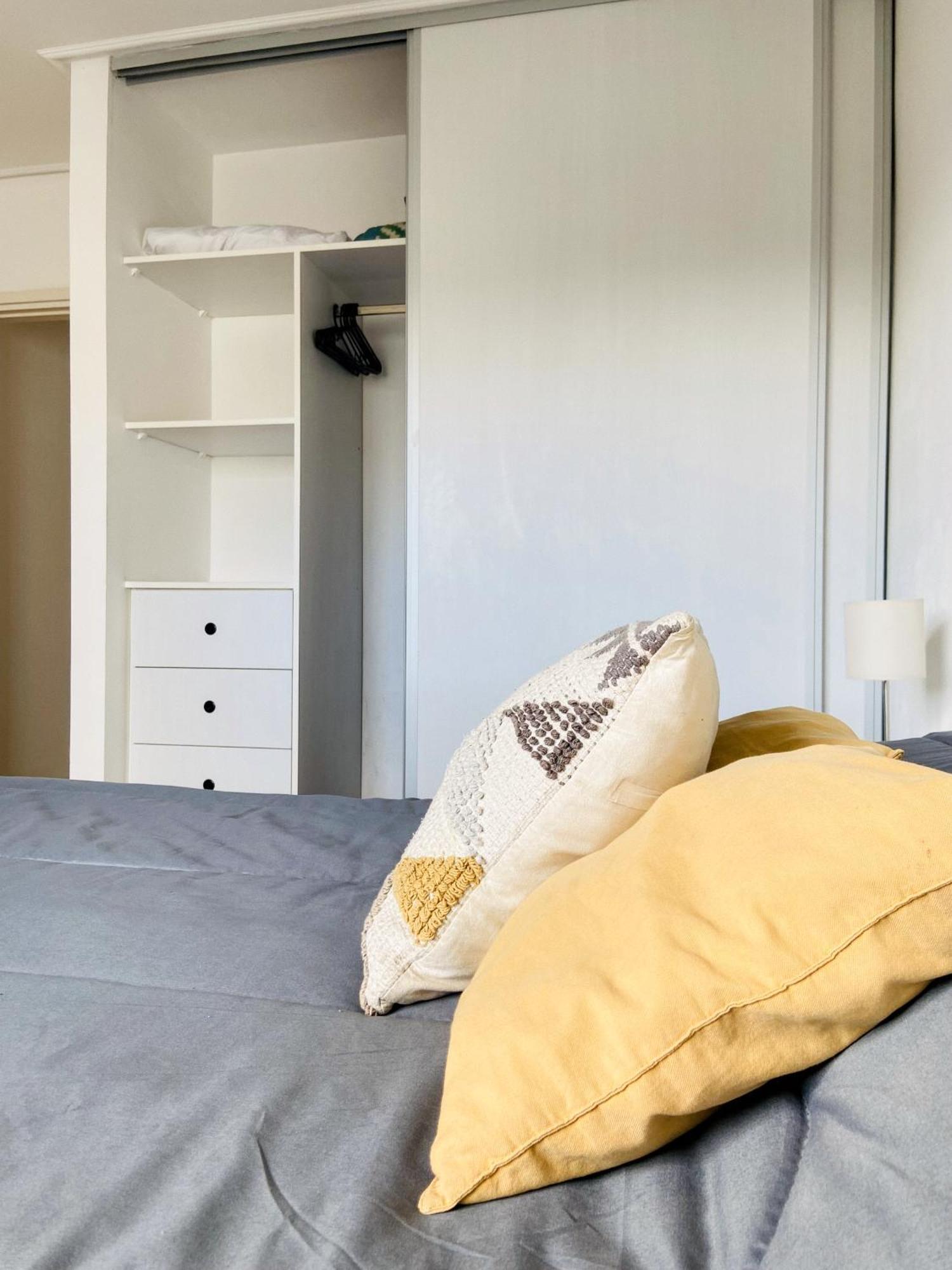 Apartamento Depto Lamadrid - Zona Guemes 2 Amb Luminoso